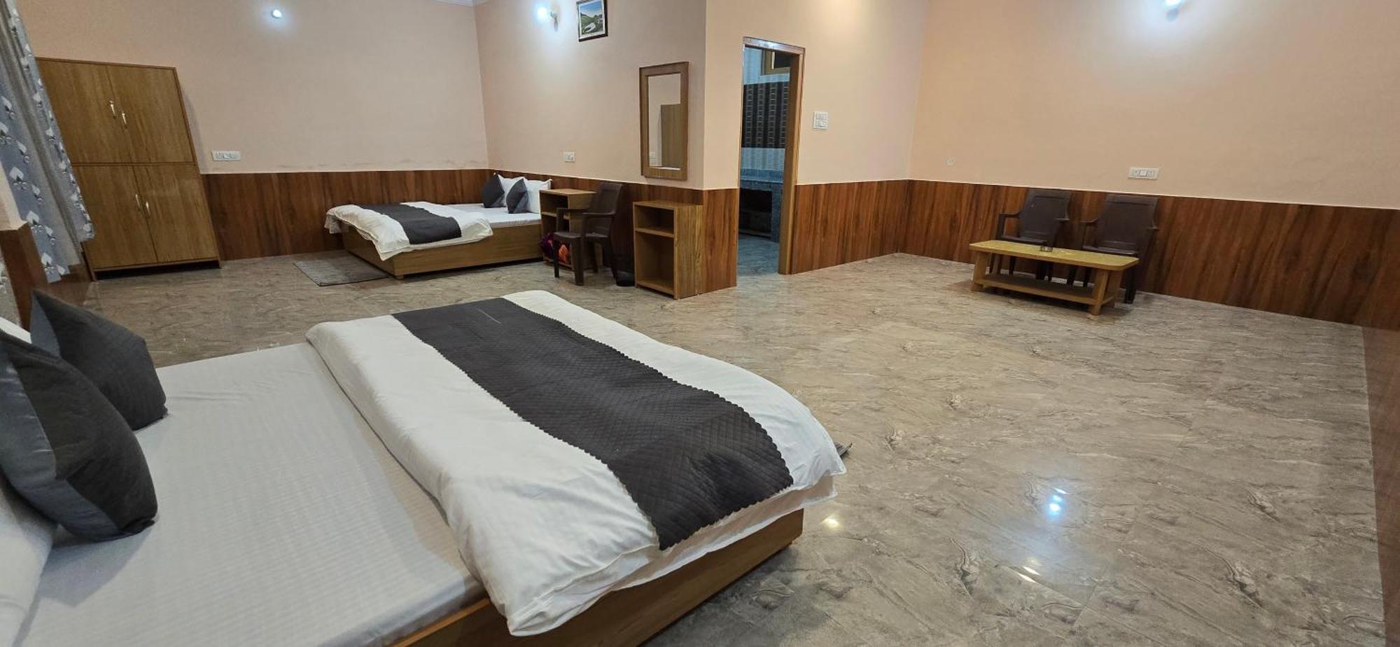 Happy Home Stay, دارامشالا المظهر الخارجي الصورة