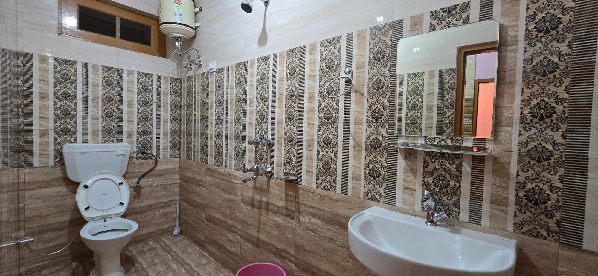 Happy Home Stay, دارامشالا المظهر الخارجي الصورة